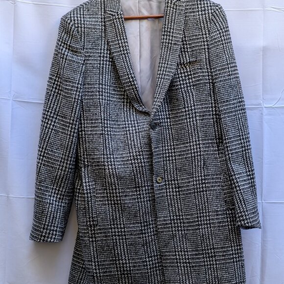 Elegant Viggo Glen Plaid Topcoat – Size 40 REG - Picture 13 of 13
